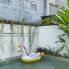 Primary image 1 Villa The White House Seminyak, Hotel Joni Restaurant