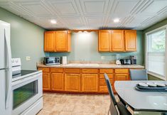 Others 7 < 2 Mi to Suny Cortland: Unit w/ Private Parking