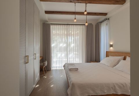 Others Mimosa Mansions