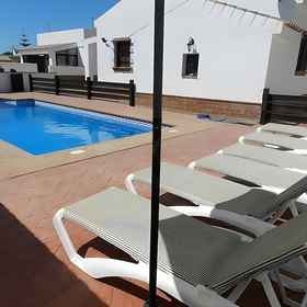 Primary image 1 私人泳池之家，步行可至小镇, El Gastor 酒店