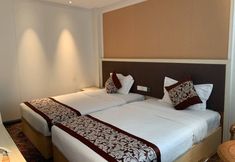 기타 6 A1 Royal hotel Riverside