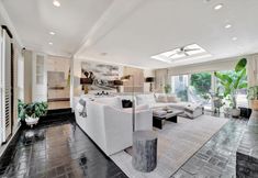 Others 5 The Royale 2B 4B Luxury Garden Pool Yoga Room