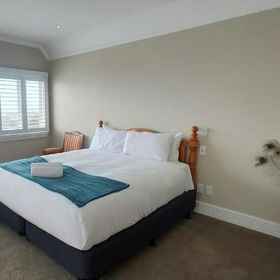 Room 1 3min to beach 4 bedroom villa, Campbells Bay Hotels