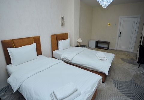 Lain-lain Maksima Premium