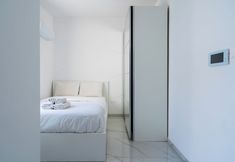 Others 3 Rosemont Studio With Balcony in Larnaca