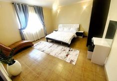 Others 3 HOUSE 8 APARTMENT