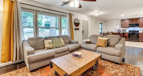 Others 2 4 Mi to Dtwn: Family-friendly Apt in Atlanta!