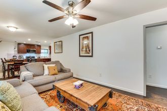 อื่นๆ 4 4 Mi to Dtwn: Family-friendly Apt in Atlanta!