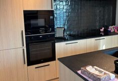 Others 4 Huswell - Beachfront Apartment With sea View