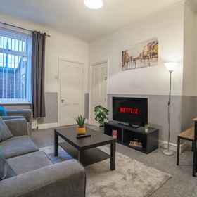 Room 1 三卧室 - 免费停车 - 靠近市区, 纽卡斯尔赛马场 酒店