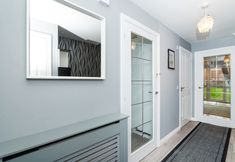 Others 5 3 Bedroom House-private Parking