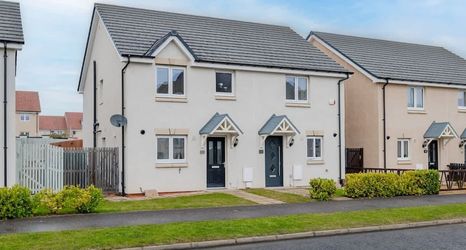 Others 2 3 Bedroom House-private Parking