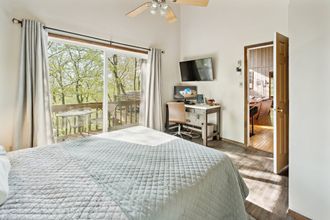 Others 4 Charming Porter House In The Heart Of The Poconos 4 Bedroom Chalet