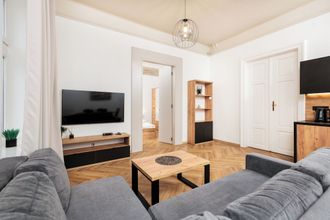 Lain-lain 4 City of the Kings - Poselska 24