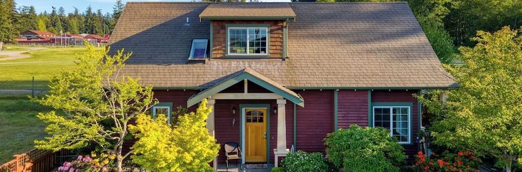 Others Sunny Backyard, Fireplace, Coastal Access in Peaceful Neighborhood Near Shopping