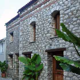 Room 1 Limni Stone Apartments, Dimos Dirfys-Messapia Hotels