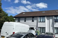 Others 526A Farnham Rd