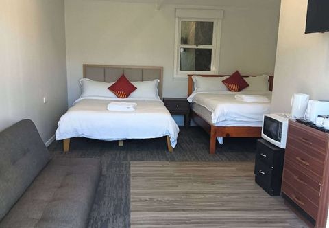 Others 2 double and 1 sofa beds chalet 7C