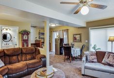 其他 6 Lower-level Apt w/ Hot Tub & Sauna in Graham!