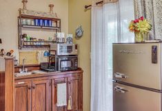 其他 7 Lower-level Apt w/ Hot Tub & Sauna in Graham!