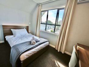 Others 4 StarLand Stays