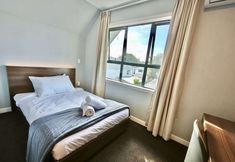 Others 4 StarLand Stays