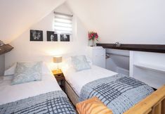 Others 6 The Dovecote, Rowden Manor- Sleeps 6 & Parking