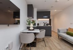 Others 3 City Living Studio Apartment