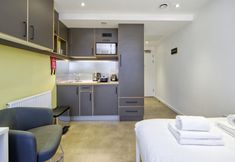 Khác 4 Smart Student Studio in West London