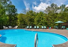 Others 7 Couple s Oasis Pool Stream Firepit Steam Room