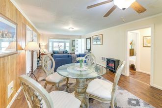 Others 4 10 Mi to South Beach & Newport: Home w/ Deck!