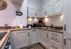 Others 4 Drapers Bridge