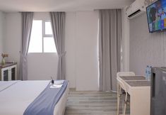 Khác 3 Comfy Studio Room at Bintaro Icon Apartment