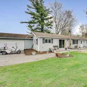 Primary image1Fishing Pond & Spacious Yard: Quiet Home in Sodus!,韦恩县飯店