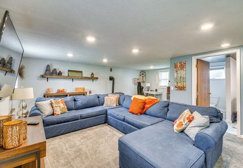 其他 3 Mi to Erie Canal: Home w/ Hot Tub in Holley!