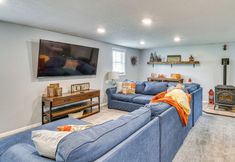 其他 5 3 Mi to Erie Canal: Home w/ Hot Tub in Holley!