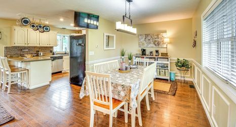 其他 2 3 Mi to Erie Canal: Home w/ Hot Tub in Holley!