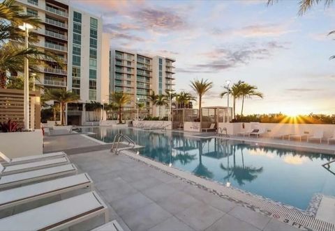 Khác Chic 2BR Downtown Fort Lauderdale Apt w/ Pool
