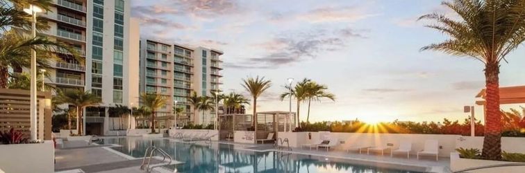 기타 Chic 2BR Downtown Fort Lauderdale Apt w/ Pool