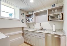 Others 2 Contemporary Couple's Retreat in Atlanta!