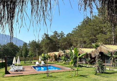 Others Pine Village Boheme Bungalow