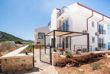 อื่นๆ Kaş Eylül Suit Apart