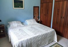 Others 3 AMAZON HOME AND JUNGLE TRIPS