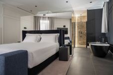 Others Casa Guttmann