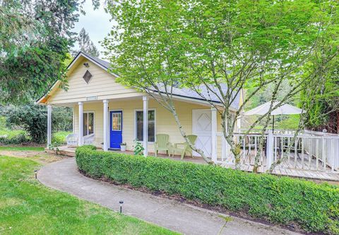 Others 8 Mi to Columbia River Gorge: Home w/ Serene Deck!