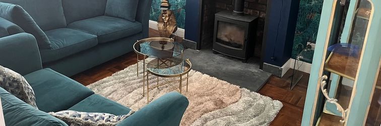 Others Cardiff - Sleeps 7 - Parking - Jacuzzi - Garden