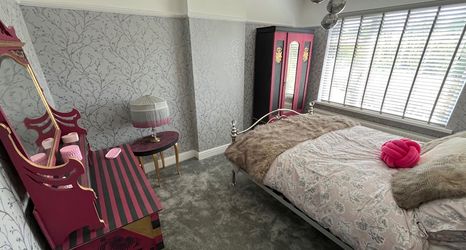 Others 2 Cardiff - Sleeps 7 - Parking - Jacuzzi - Garden