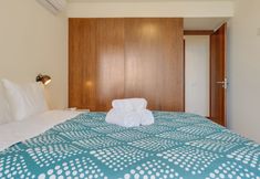 Others 2 Carlos Apartment