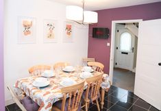Others 4 Hassocks Hideaway With Parking Garden