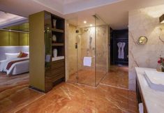 อื่นๆ 6 Grand Noble Hotel